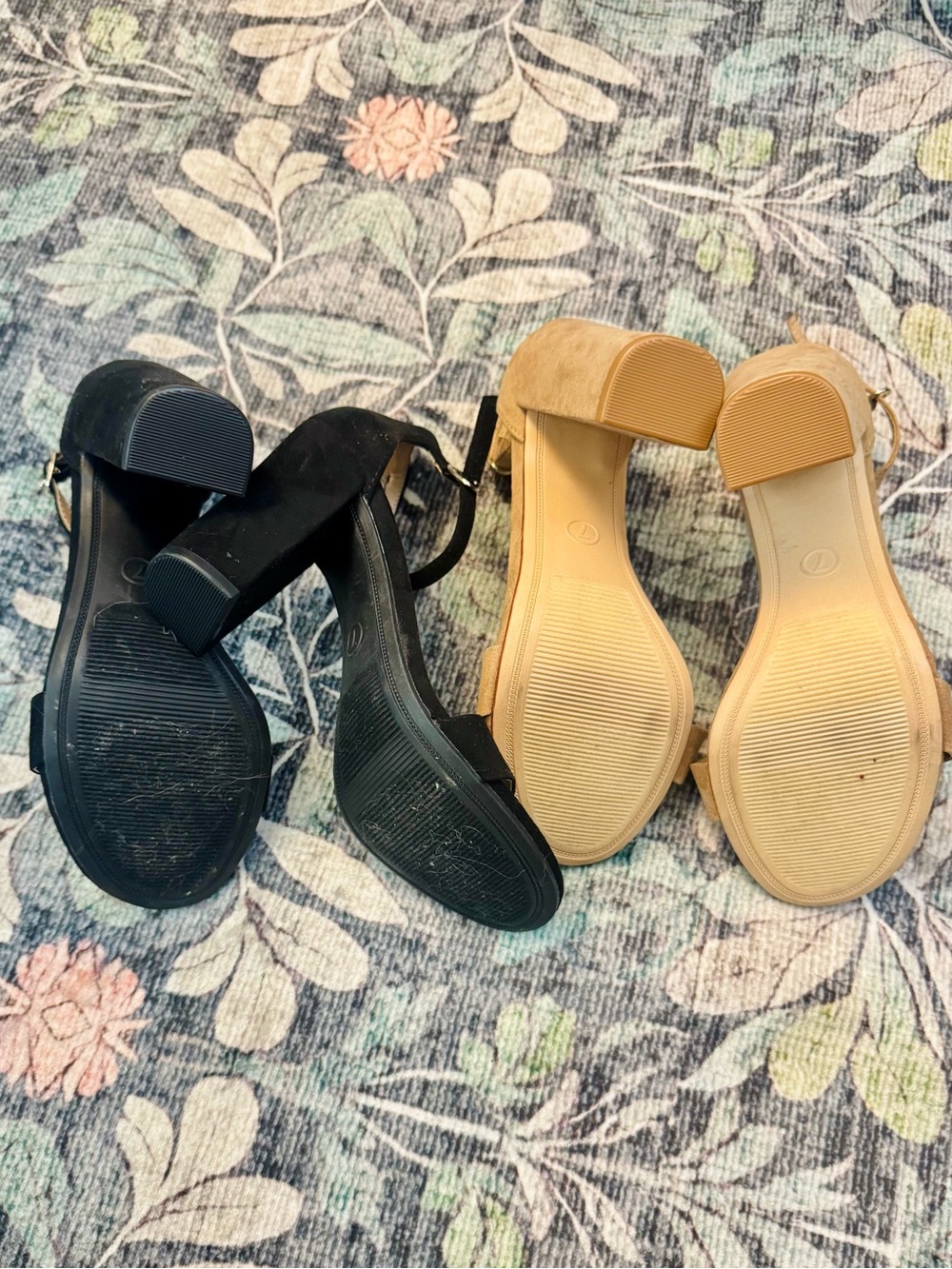 A New Day Ankle Strap Block Heel Sandals in Black and Tan - Picture 4 of 4